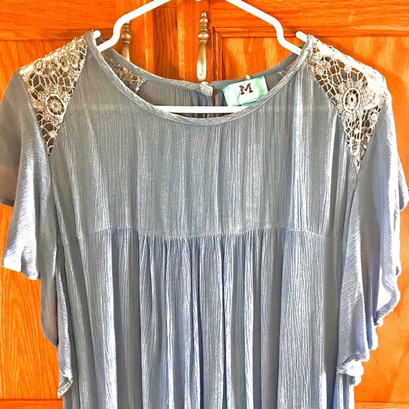 Dusty Blue Blouse with Lacey Shoulders Med. - Picture 4 of 5